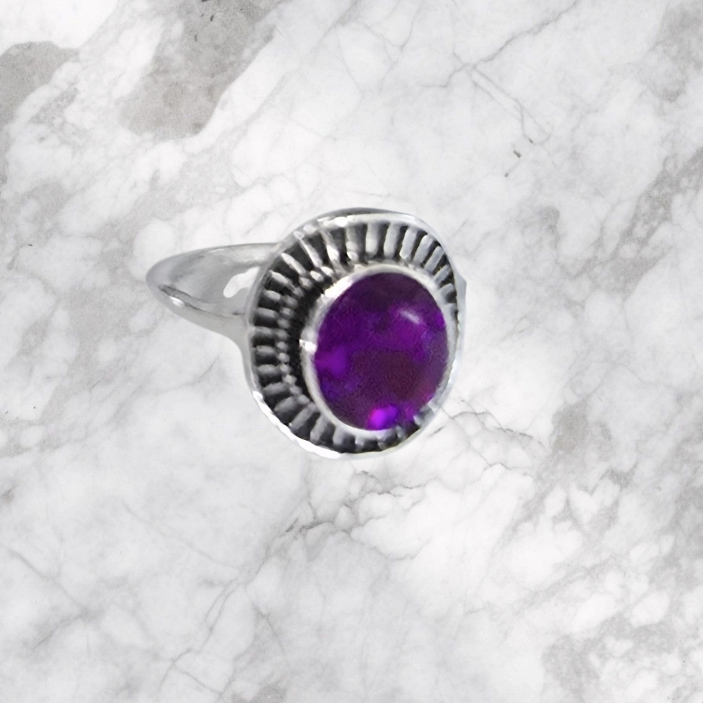 RARE SUGALITE BEZEL SET ENGRAVED QUALITY TITANIUM SILVER NEW SIZE 8 RING